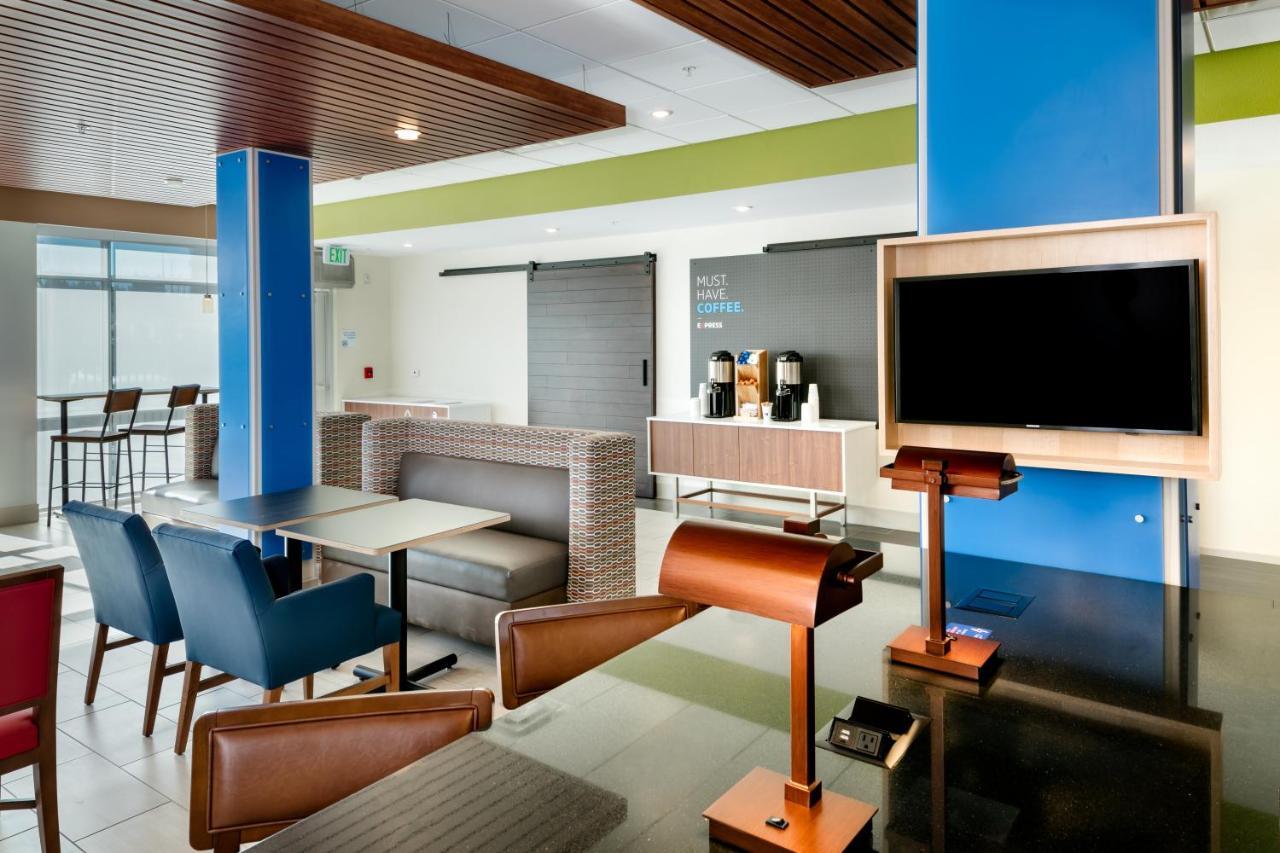 Holiday Inn Express & Suites - Bend South, An Ihg Hotel Экстерьер фото